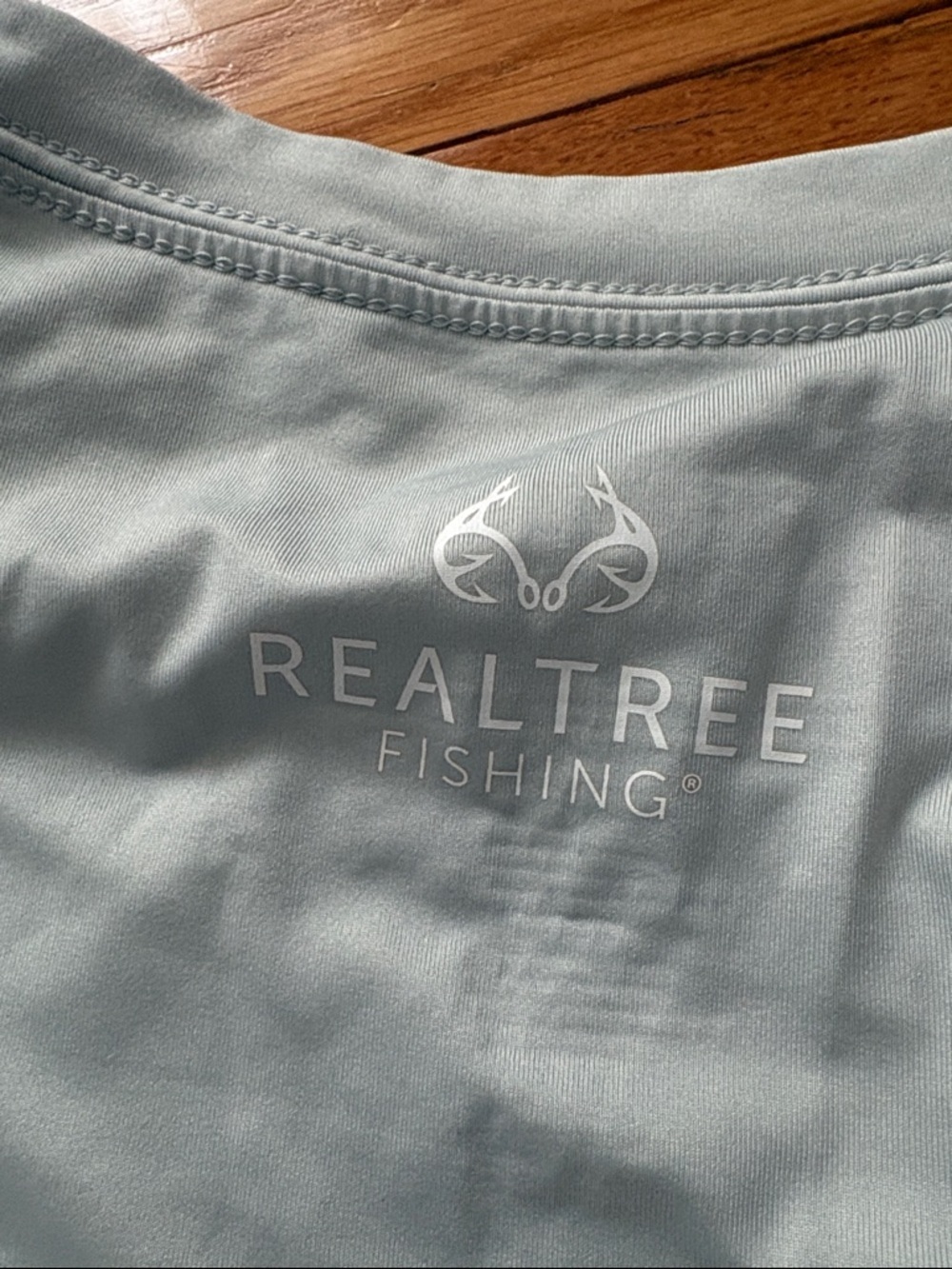 Realtree Light Gray Short Sleeve Performance Shirt - Picture 4 of 9